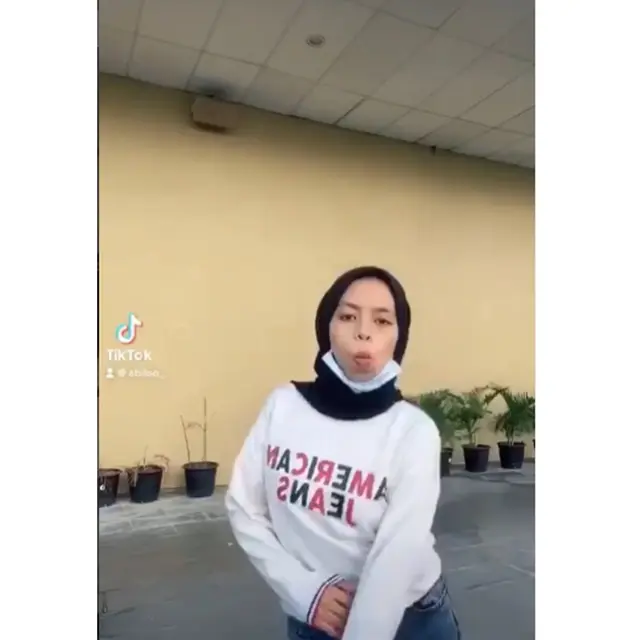 Sudah Jadi Ibu, Ini 6 Potret Terbaru Nurrani yang Pernah Ngaku Jadi 'Istri' Iqbaal