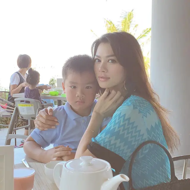 6 Momen Mewah Adinda Bakrie Liburan di Labuan Bajo6 Momen Mewah Adinda Bakrie Liburan di Labuan Bajo