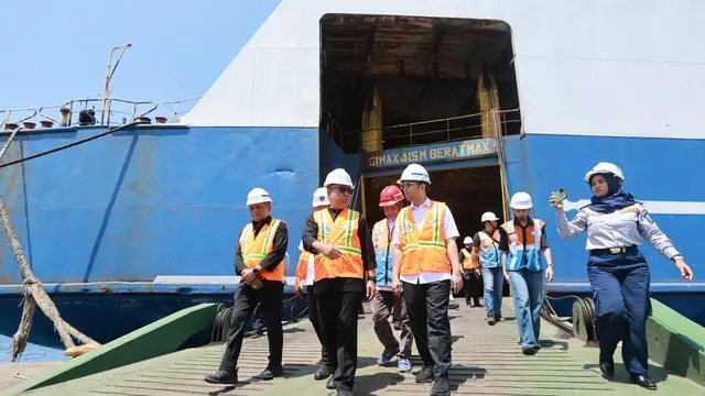 Wakil Gubernur Jawa Timur, Emil Elistianto Dardak  tinjau Pelabuhan Ketapang Banyuwangi.