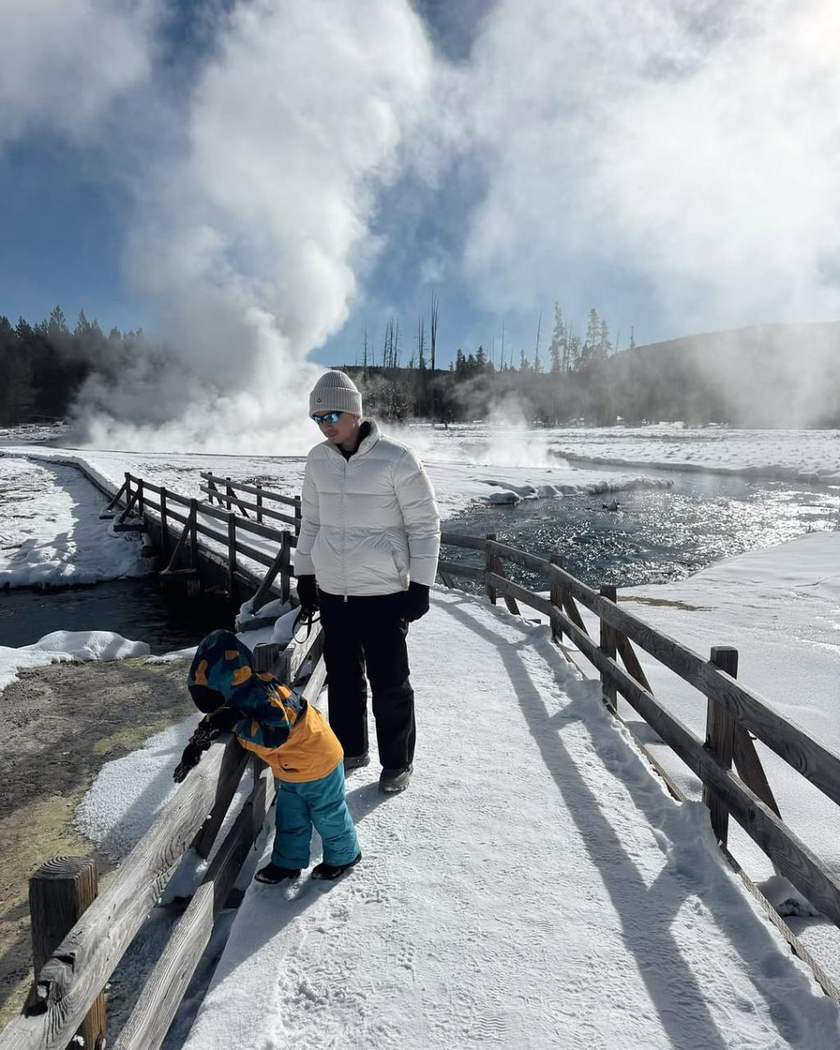 Potret Nikita Willy Ajak Issa Liburan ke Taman Nasional Yellowstone Tanpa Baby Nael