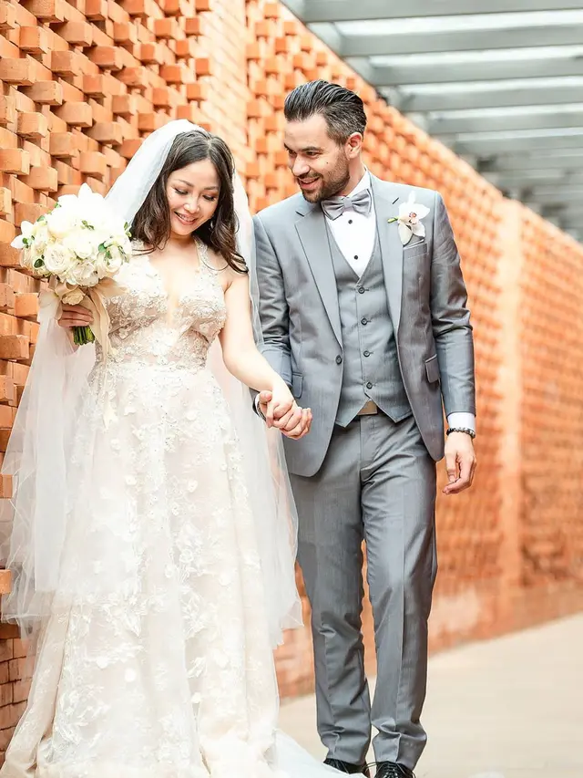 7 Potret Detail Pernikahan Chef Marinka dan Peter Lutfing, Penuh Kebahagiaan