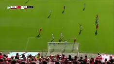 Berita video highlights Liga Belgia 2017-2018 antara Standard Liege melawan KV Kortrijk dengan skor 3-1. This video presented by BallBall.