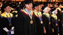 Dalam unggahan di media sosial, AHY yang mendapatkan kehormatan sebagai wisudawan terbaik untuk program doktor, di mana saya menempuh Program S3 Pengembangan Sumber Daya Manusia, mengungkapkan kebahagiaannya menghadiri wisuda bersama keluarga kecilnya. “Alhamdulillah, saya berbahagia bersama keluarga kecil saya, istri @annisayudhoyono dan Aira, bisa menghadiri Wisuda @univ_airlangga Angkatan 245 secara langsung di Kampus Universitas Airlangga, Surabaya,” tulis AHY.  [@agusyudhoyono].