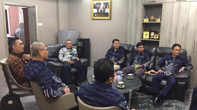 KPU Jakarta Selatan bertemu dengan Rektor Universitas Nasional El Amry Bermawi Putra.