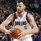 Center veteran, Andrew Bogut, berencana bergabung dengan Cleveland Cavaliers sebagai free agent pada pekan ini. (NBA.com)