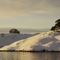 LILLØY LINDENBERG jadi permata tersembunyi di pulau rahasia Norwegia.