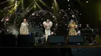 Masih ada catatan menarik dari Synchronize Festival 2022. Sejumlah artis papan atas tampil di ajang musik yang digelar dari 7 sampai 9 Oktober 2022. Salah satu yang mencuri perhatian, kolaborasi Erwin Gutawa bersama 3 Diva. Urusan teknik vokal, Ruth Sahanaya, Titi DJ, dan Krisdayanti tak perlu disangsikan lagi. Soal aransemen, serahkan pada sang maestro, Erwin Gutawa. (Foto: Dok. Instagram @eg.erwingutawa)