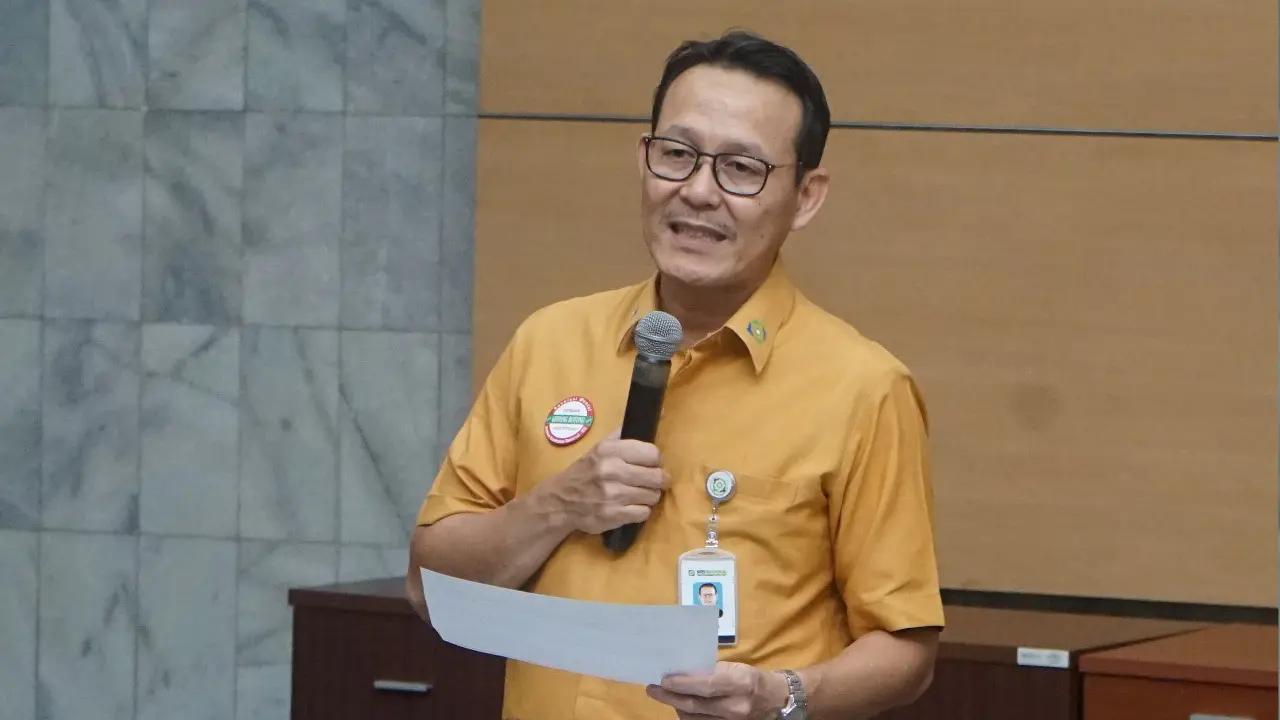 Direktur Utama BPJS Kesehatan menerangkan mengenai kenaikan iuran JKN di Kantor BPJS Kesehatan. (Foto: Humas BPJS Kesehatan)