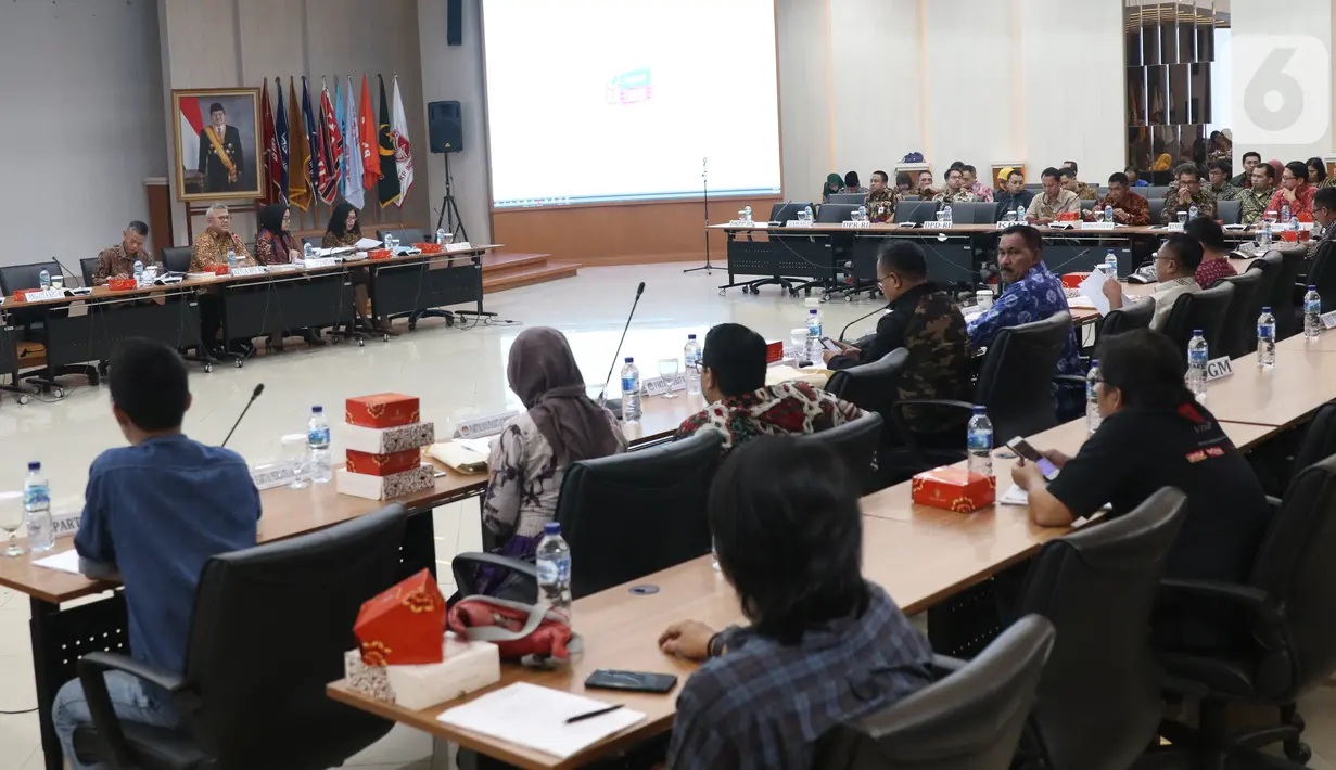 Suasana rapat Uji Publik Rancangan Peraturan KPU di Jakarta, Rabu (2/10/2019). Rapat membahas pencalonan, pembentukan dan tata kerja PPK, PPS dan KPPS dalam Pilkada 2020. (Liputan6.com/Angga Yuniar)