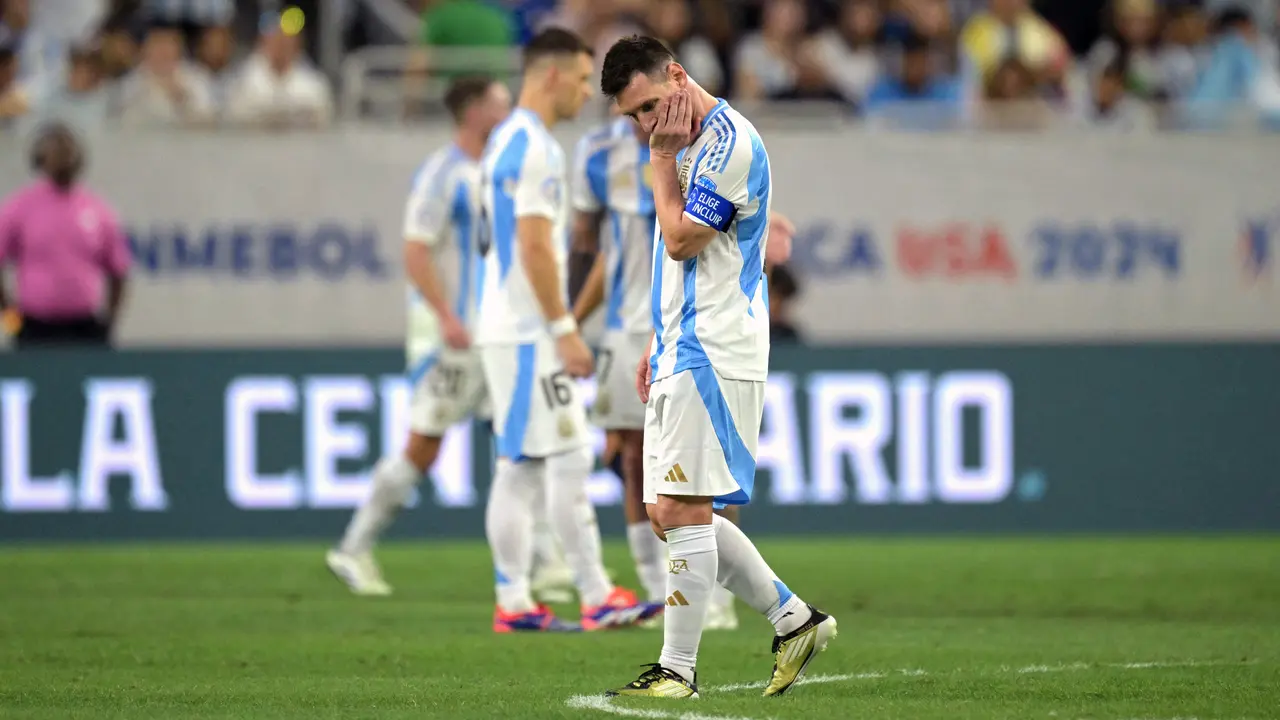 Lionel Messi Gagal Penalti