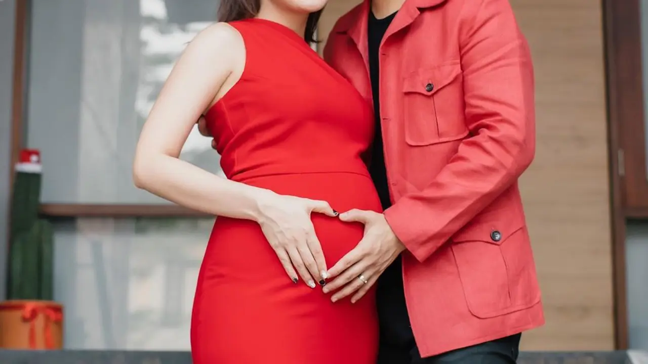 6 Momen Perayaan Anniversary ke-13 Glenn Alinskie dan Chelsea Olivia, Romantis