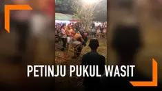 Aksi lucu seorang petinju yang salah sasaran di Thailand. Ia memukul wasit yang mencoba memisahkannya dengan lawan.