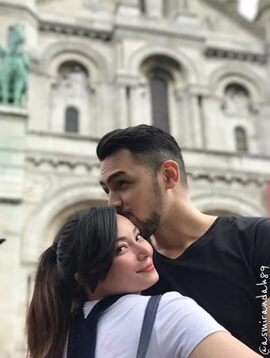 Asmirandah dan Jonas Rivanno kerap menghabiskan waktu bersama dengan berlibur ke luar negeri. (foto: instagram.com/asmirandah89)