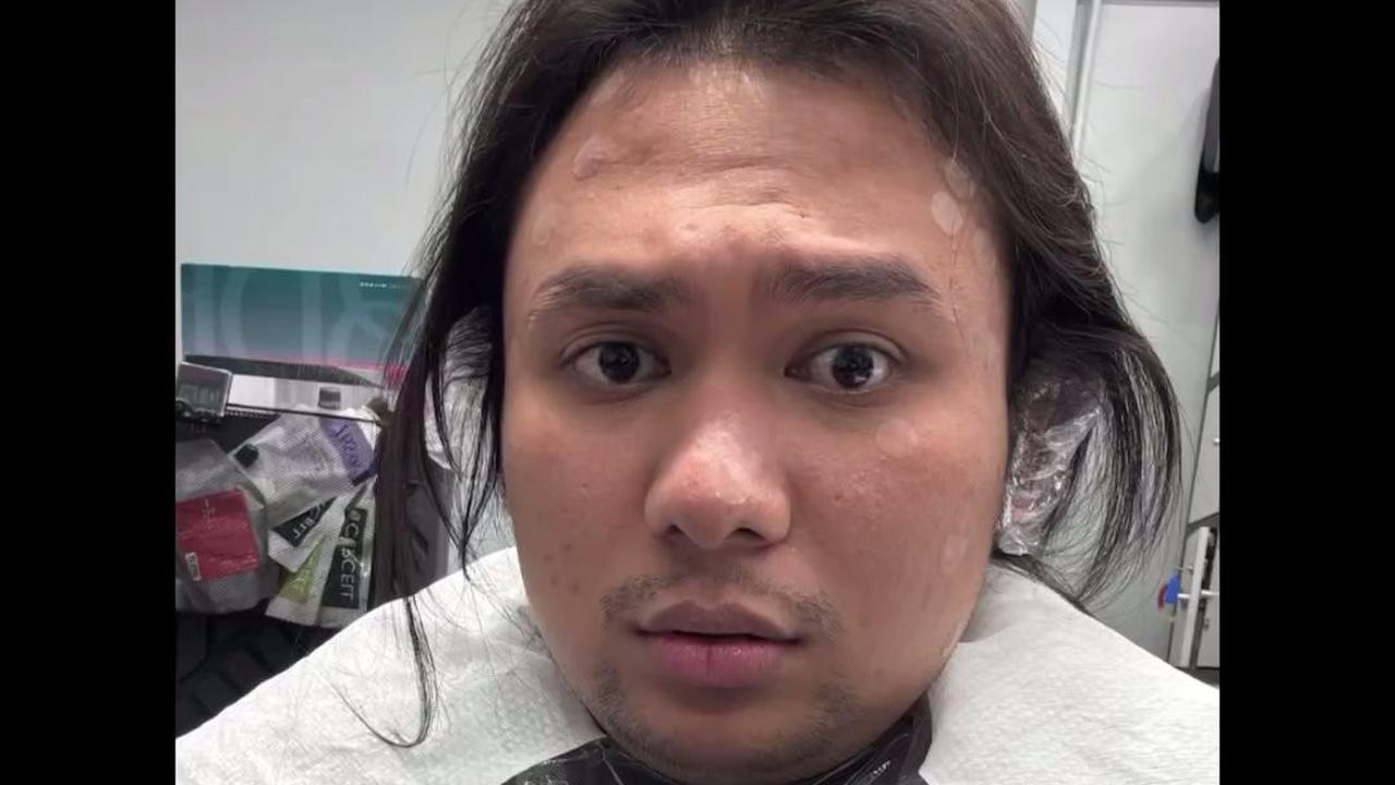 Ngakak, Cerita Keanu Agl Cat Rambut di Luar Negeri, Masih Proses Bleaching Salon Malah Tutup - Bikin Frustasi