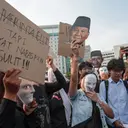 Spanduk Kritik Karhutla Warnai Aksi Mahasiswa di Tugu Tani