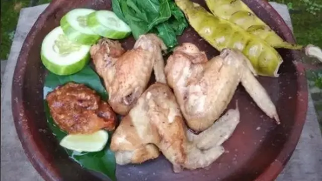 Ayam Pop Khas Sumatera Barat