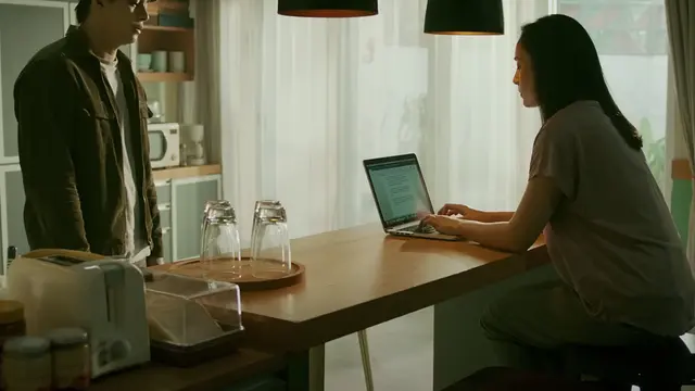 Salah satu adegan Ghost Writer 2. (Foto: Dok. YouTube Starvision Plus)