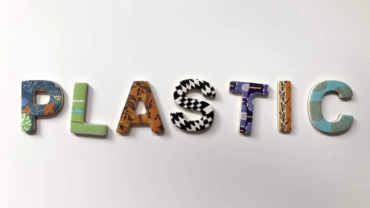 Ilustrasi plastik