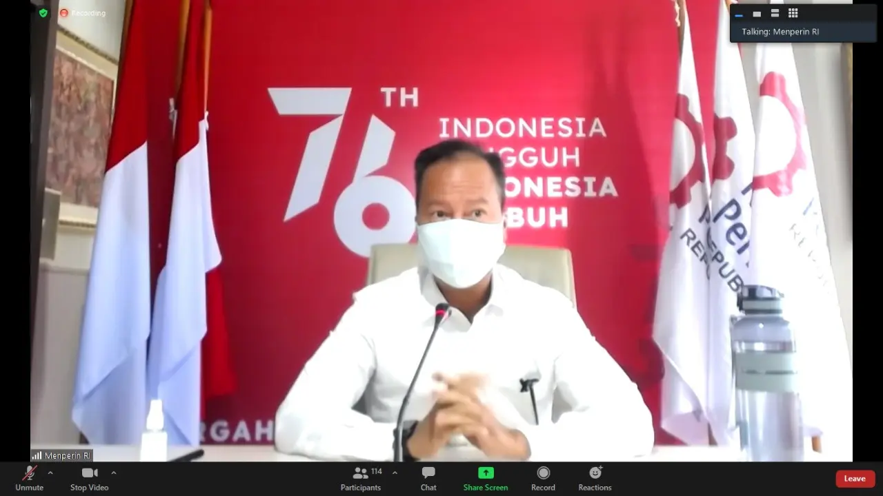 Menteri Perindustrian Agus Gumiwang Kartasasmita