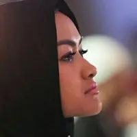 Julia Perez berharap suatu saat bisa kembali lagi ke Tanah Suci bersama suami dan anak-anaknya kelak [foto: instagram/juliaperrezz]