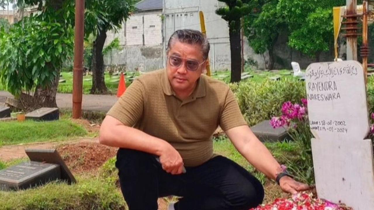 Innalilahi Wainnalillahi Rojiun, Ibunda Dede Yusuf Meninggal Dunia