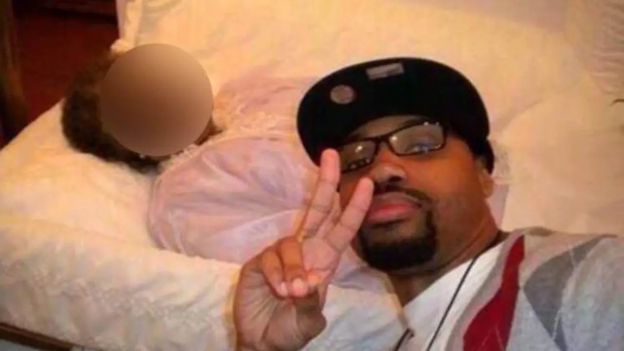 Dikecam, Kompetisi Selfi Bersama Mayat
