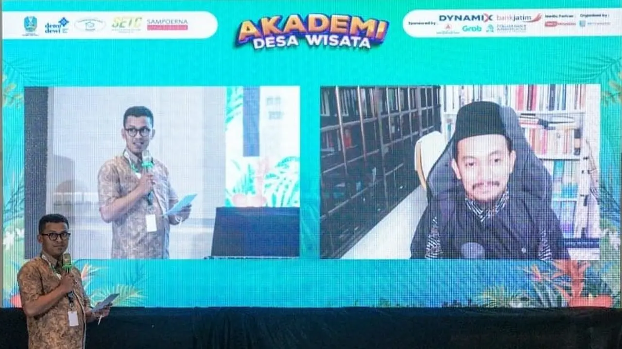 Data Analyst Specialist  Ainun Najib yang menjadi salah satu pemateri dalam Akademi Desa Wisata 2023. (Istimewa).