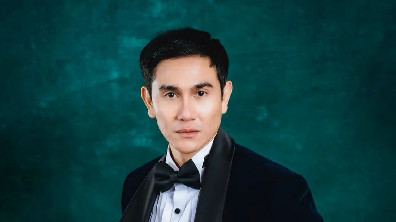 Vino G. Bastian. (Foto: Dok. Instagram @vinogbastian__)