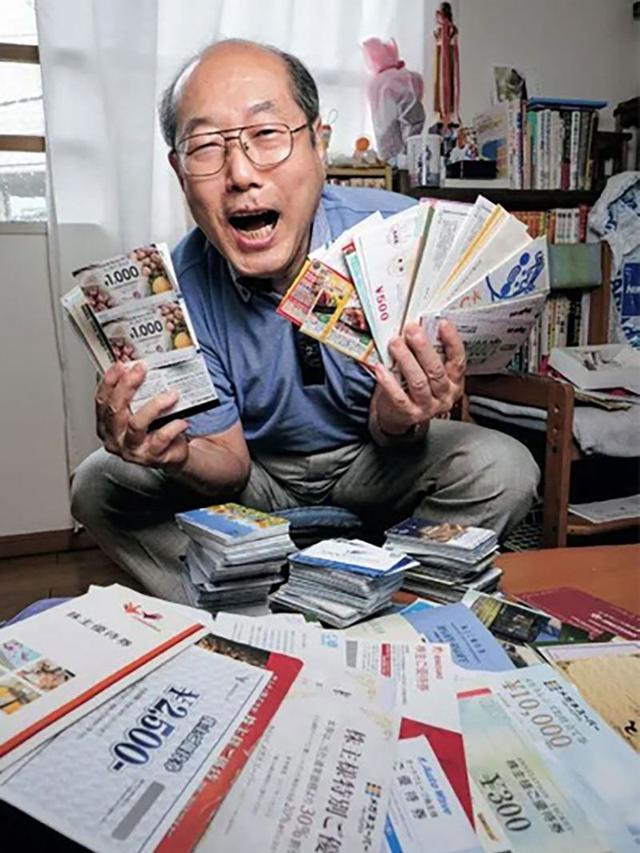 Tak Keluarkan Uang, Pria Ini Hidup dari Voucher Selama 36 Tahun