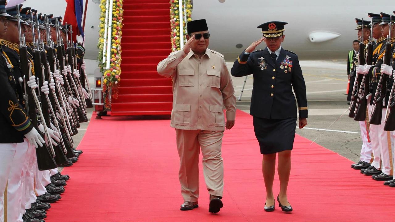 FOTO: Presiden Prabowo Tiba di Cebu untuk Hadiri KTT ASEAN