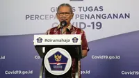 Juru Bicara Penanganan COVID-19 di Indonesia, Achmad Yurianto saat konferensi pers Corona di  Graha BNPB, Jakarta, Minggu (12/4/2020). (Dok Badan Nasional Penanggulangan Bencana/BNPB)