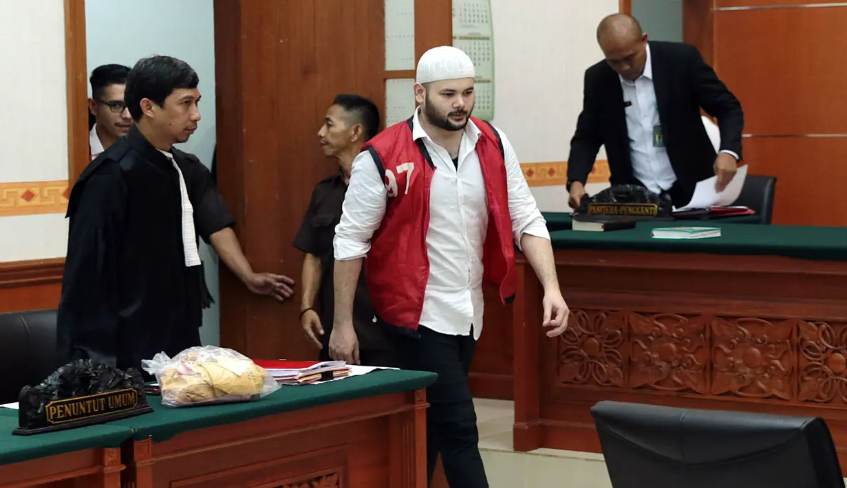 Pemyanyi Ridho Rhoma kembali menjalani sidang lanjutan pada Selasa (8/8/2017). Dalam sidang kali ini, majelis hakim melakukan pemeriksaan para saksi dari Jaksa Penuntut Umum (JPU). (Deki Prayoga/Bintang.com)