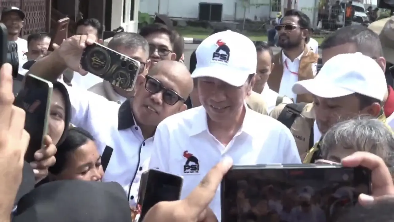 Presiden ke-7 Joko Widodo tiba di Lampung. (Liputan6.com/Ardi Munthe)