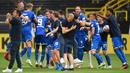 Pemain Hoffenheim merayakan kemenangan atas Borussia Dortmund pada laga Bundesliga di Stadion Signal-Iduna-Park, Sabtu (27/6/2020). Dortmund takluk 4-0 dari Hoffenheim. (AFP/Ina Fassbender)