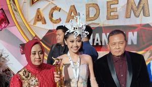 Tasya mengaku tidak pernah mematok target muluk saat ikut Dangdut Academy 7, hingga melangkah ke babak grand final. Siapa sangka kini ia jadi juara.