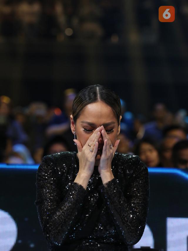 [Fimela] Bunga Citra Lestari Juri Indonesian Idol X