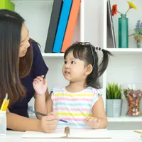 Ilustrasi Orangtua dan Anak Credit: pexels.com/pixabay