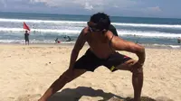 Mengintip Gaya Latihan Beto Goncalves saat Liburan di Bali