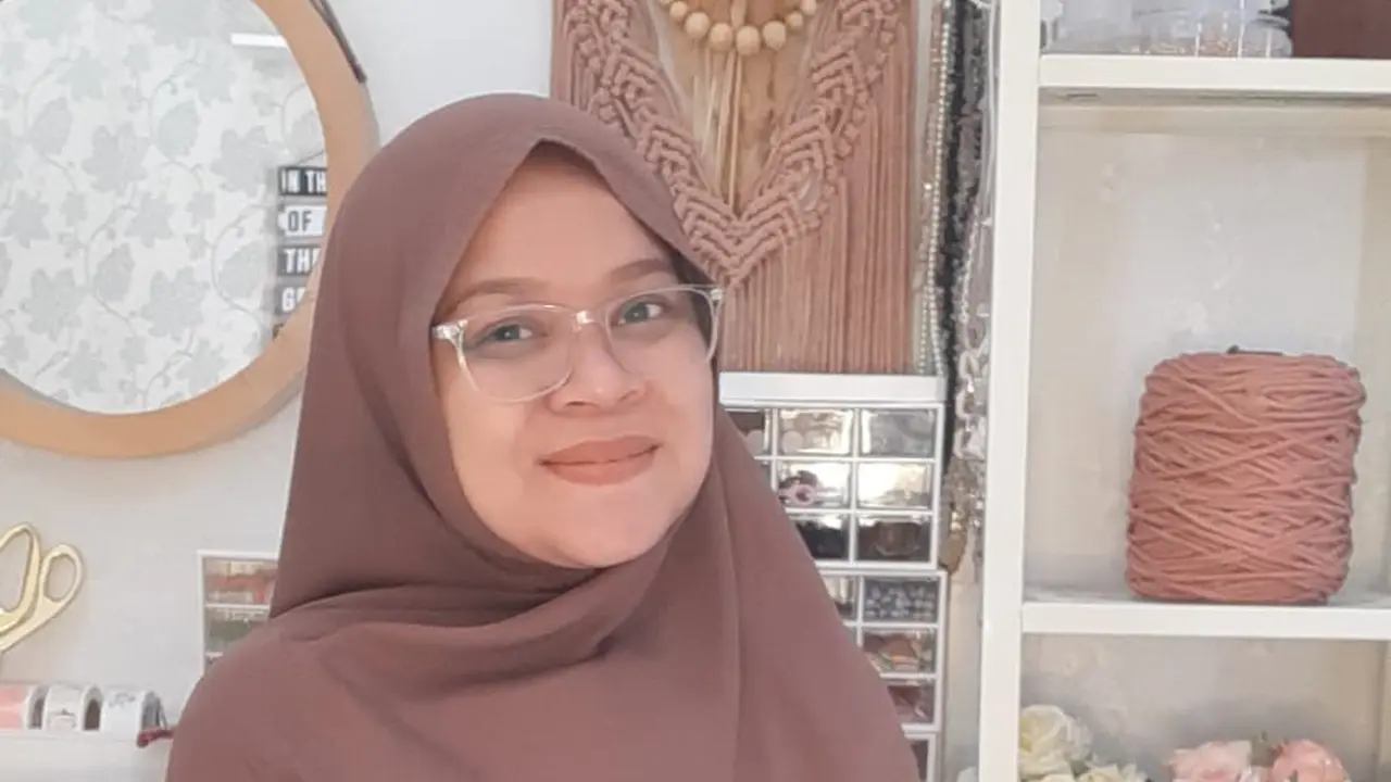 Diary Fimela: Berawal dari Hobi, Linda Yuli Yani Raup Omzet Rp500 Juta dari Bisnis Aksesori