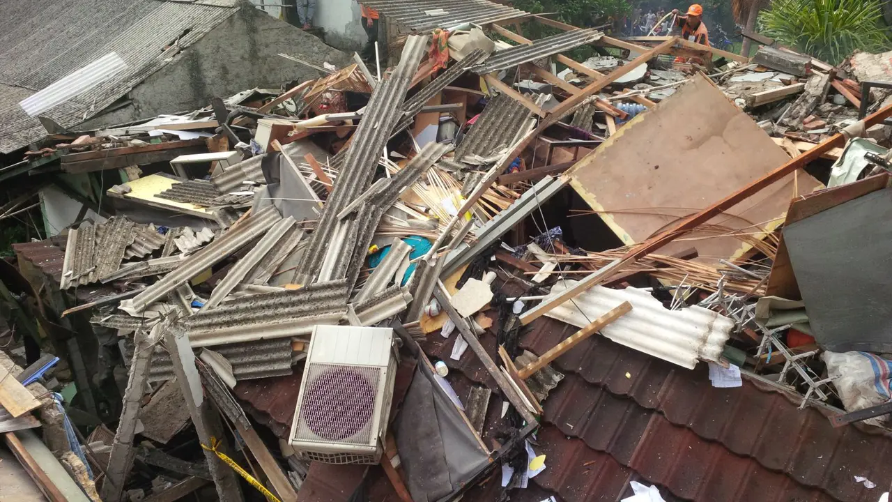 Akibat Ledakan Gas, Satu Rumah di Jakarta Selatan Hancur