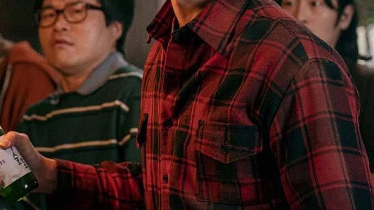 Jika Anda belum menonton musim pertama, segera nikmati pengalaman menegangkan Sweet Home di Netflix sekarang juga.