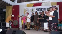 Kab. Klungkung sosialisasi Empat Pilar MPR RI lewat kolaborasi tradisi Prembon dengan penyanyi Bali. (foto: dok. MPR RI)