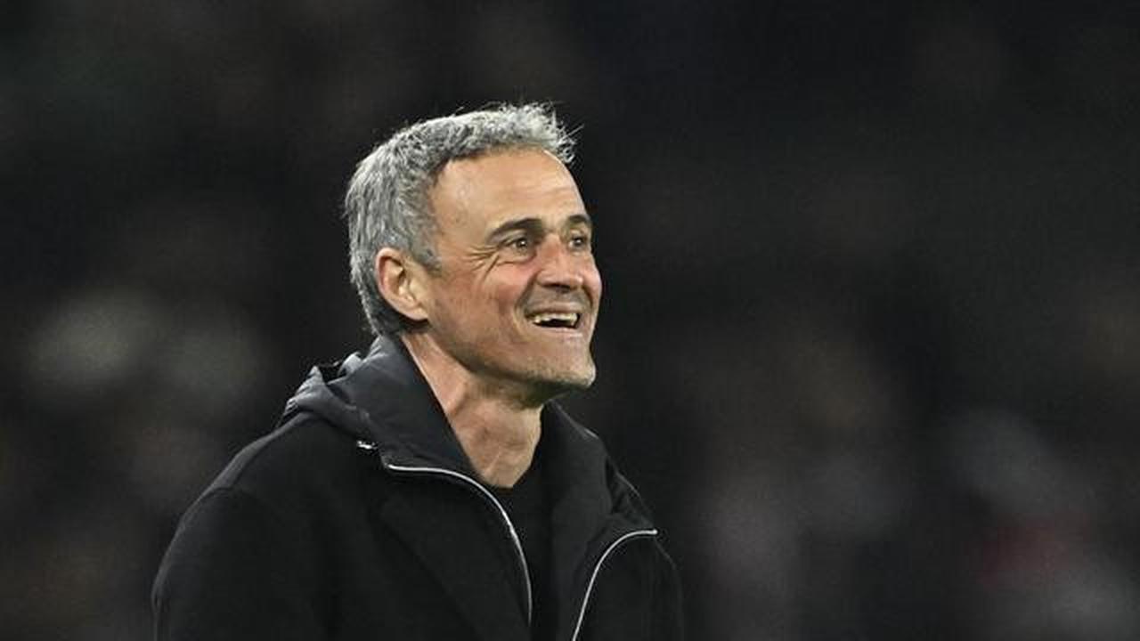 Chelsea Siapkan 4 Kandidat Pengganti Liam Rosenior: Nama Fabregas Muncul