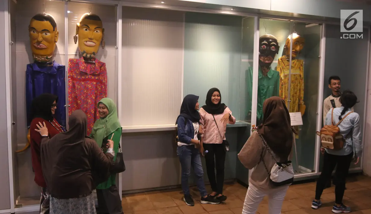 Suasana Museum Fatahillah dan Museum Wayang, Kota Tua, Jakarta, Selasa (26/6). Pemprov DKI menggratiskan biaya masuk sejumlah museum pada hari ini. (Liputan6.com/Arya Manggala)