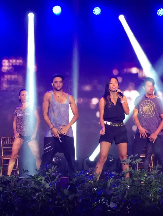 Shanty mempersiapkan diri sedemikian rupa untuk penampilan prima di acara yang berlangsung di ballroom Hotel Grand Hyatt Hong Kong ini. (Tasha Darsono/Bintang.com)