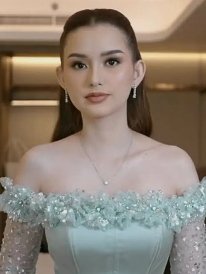 Pesona Princess Sarah Menzel di Resepsi Pernikahan Sang Kakak, Tampil Cantik dengan Gaun Hijau Mint