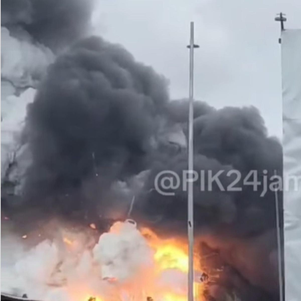 kebakaran gudang mainan di pantai indah kapuk