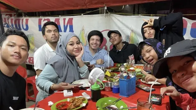 Ultah Aurel Hermansyah ke-25