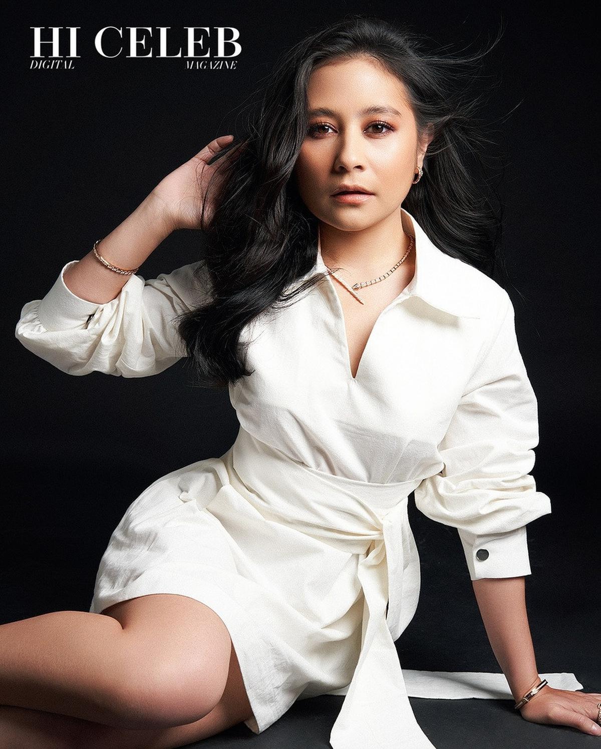 Untuk menyempurnakan look-nya, wajah cantik Prilly Latuconsina dipoles oleh MUA kondang Bubah Alfian dengan sentuhan bronze dan lipstik nude.<br>