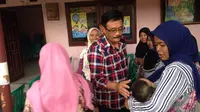  Calon Wakil Gubernur DKI Jakarta petahana Djarot Saiful Hidayat blusukan ke Kampung Kramat, Kecamatan Senen, Jakarta Pusat.